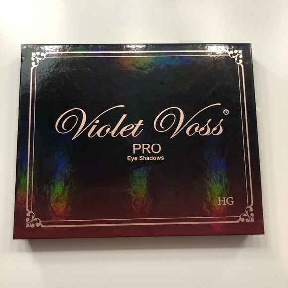 Violet Voss- eyeshadow - Picture 2 of 2